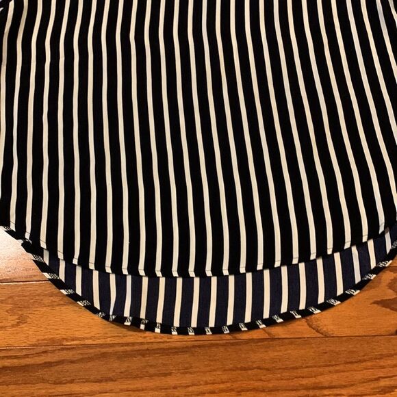 SHEIN size 2XL Black and white stripe V-neck blouse - Picture 3 of 10
